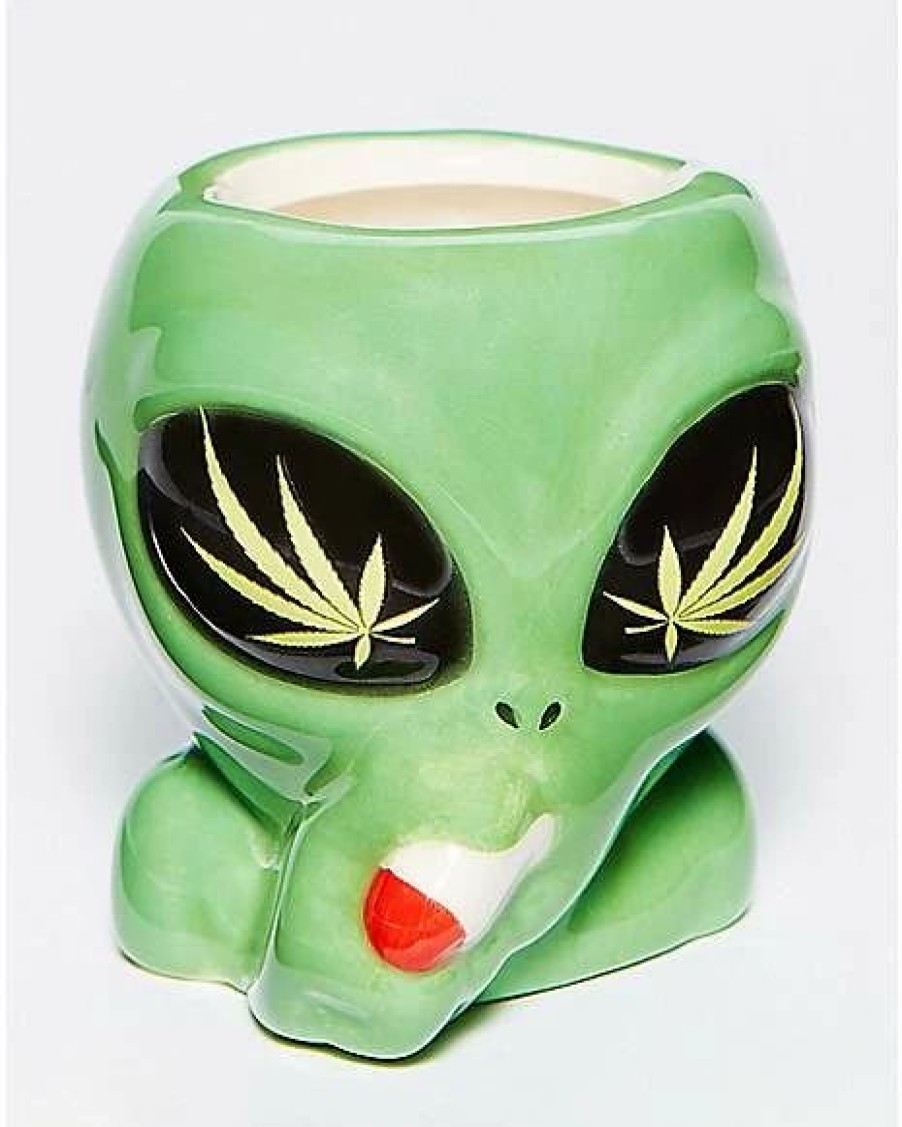 Shooters & Shot Glasses * Promo Smoking Alien Shot Glass 2 Oz. Green